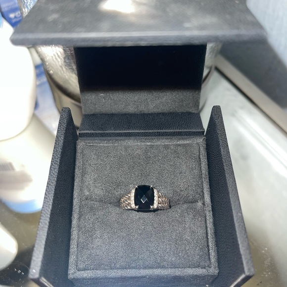 SOLD!!!! DAVID YURMAN Wheaton Petite Ring with Diamonds (black onyx) size 7 - Picture 4 of 9